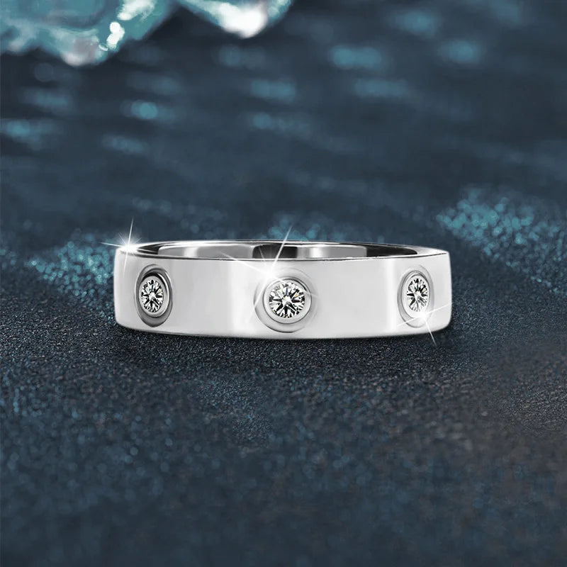 Moissanite925Sterling Silver Women, High-End Simple and Elegant Design, Simulated Closed Ring Setting, Wholesal