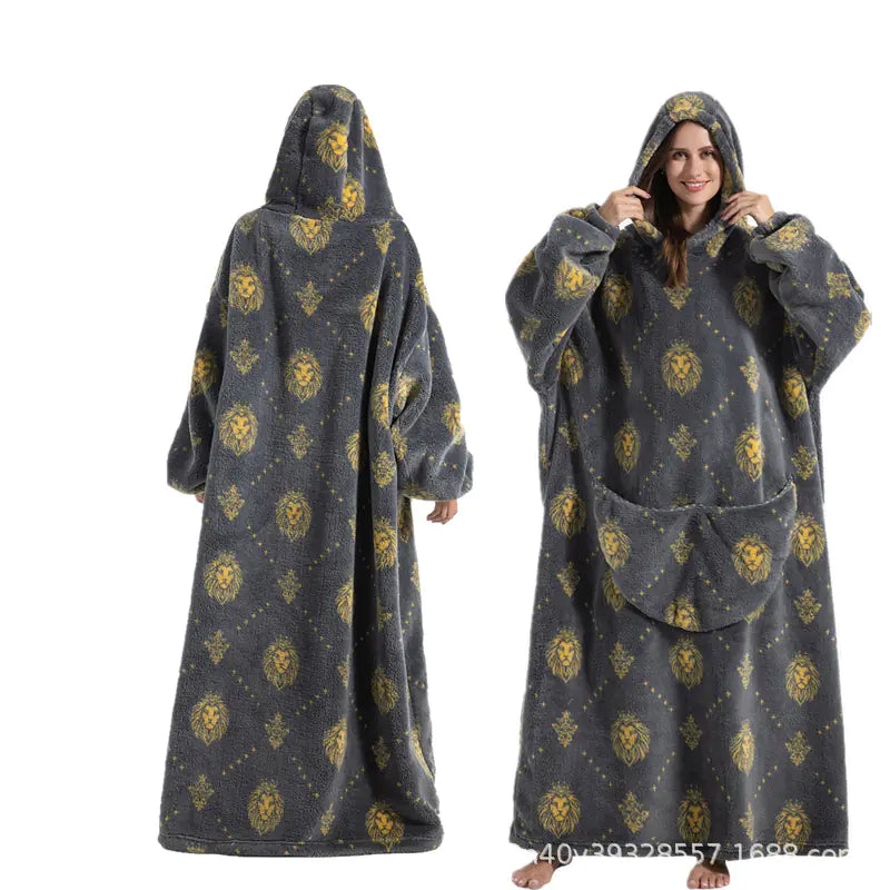 Deluxe Hooded Blanket for Outdoor Comfort